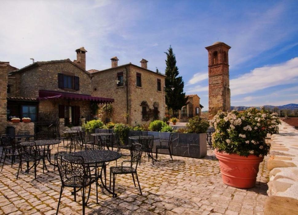 Отель Castello Di Albereto Trarivi Экстерьер фото