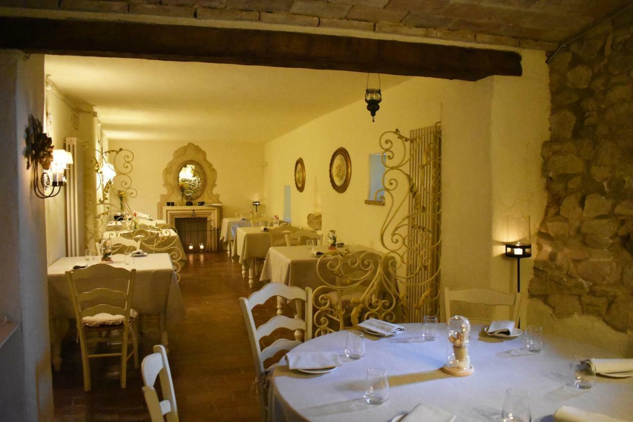 Отель Castello Di Albereto Trarivi Экстерьер фото